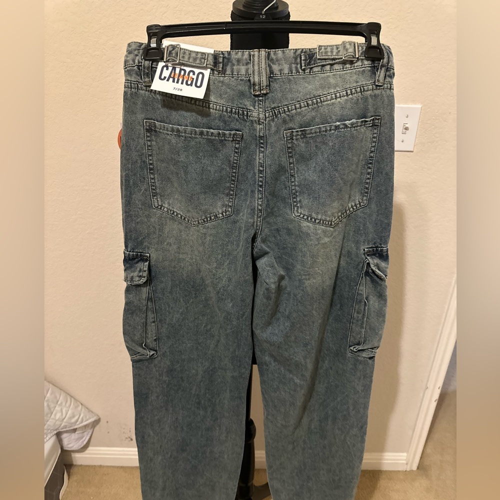 Cargo Jeans Womens Large NWT Pockets Front Bottom & Sides Baggy. Size 7/28. NWT - Picture 5 of 12